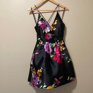 By & By Short Floral Formal Dress 🌷